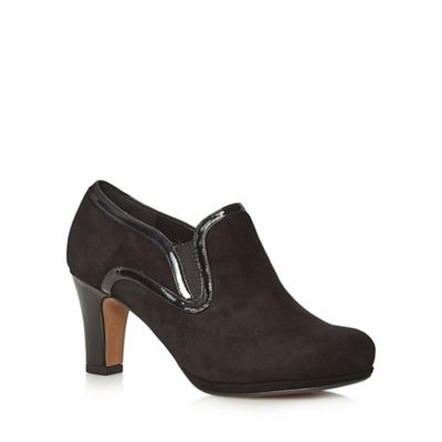 Clarks Black 'Chorus Rhyme' suede mid heeled ankle boots